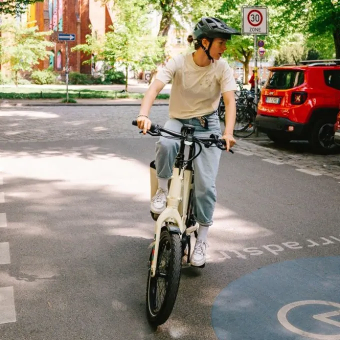 Cyclist Fahrrad Shirt Damen